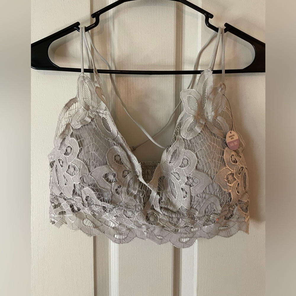 NEW WITH TAGS BRALETTE!